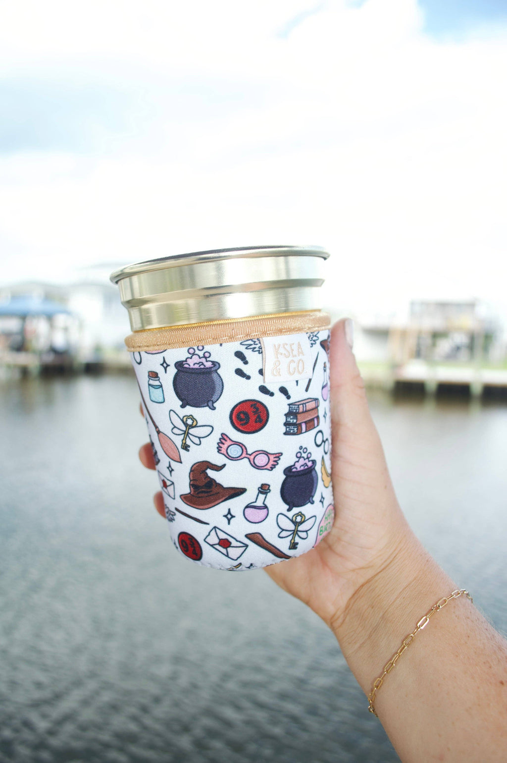 HP Wizard Drink Sleeve
